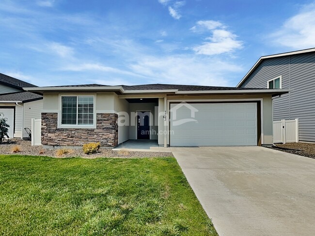 property at 1743 N Montgomery Way