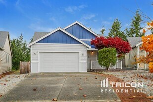 19906 100th Ave Ct E in Graham, WA - Building Photo