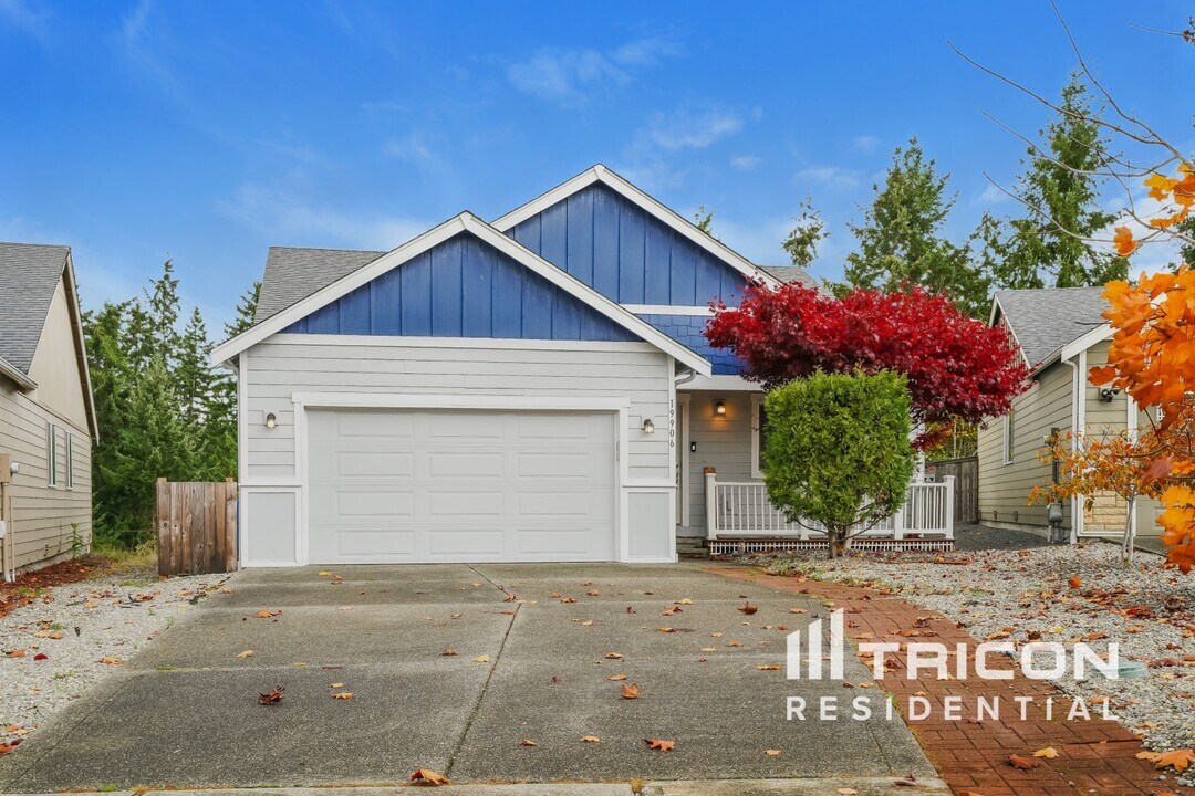 19906 100th Ave Ct E in Graham, WA - Building Photo