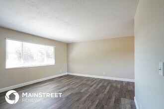 348 W 2400 S in Clearfield, UT - Building Photo - Building Photo