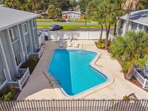 379 47th Ave N in St. Petersburg, FL - Building Photo - Building Photo