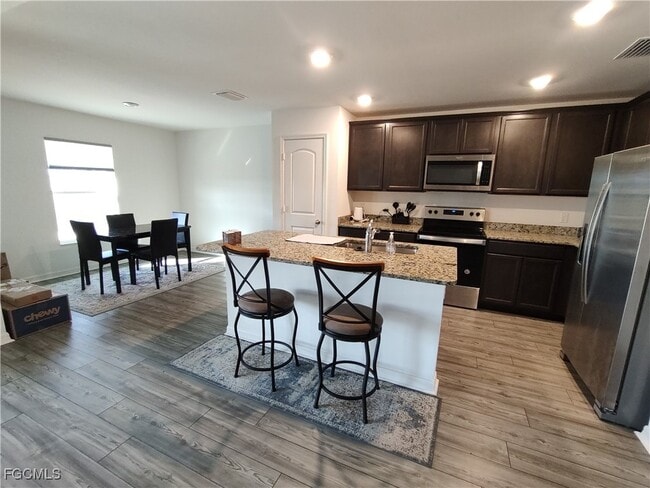 4204 NW 39th St in Cape Coral, FL - Building Photo - Building Photo