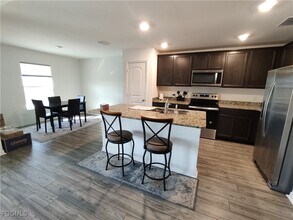 4204 NW 39th St in Cape Coral, FL - Building Photo - Building Photo