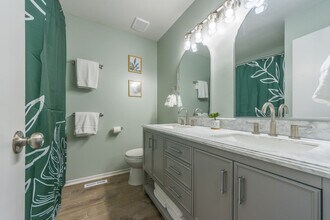 433 Spring Ave in Liberty, MO - Building Photo - Building Photo