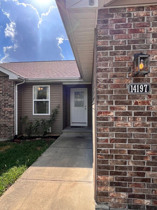 14197 Hopi Ln in Dixon, MO - Building Photo - Building Photo