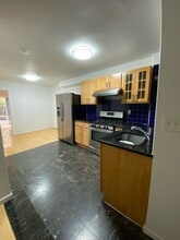 1842 E 12th St in Brooklyn, NY - Foto de edificio - Building Photo