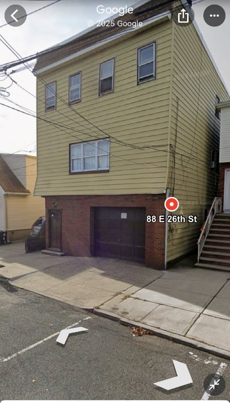 88 E 26th St