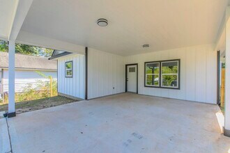 15591 Arrowhead Loop W in Willis, TX - Building Photo - Building Photo