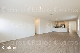 13827 Weir Pl in San Antonio, TX - Foto de edificio - Building Photo