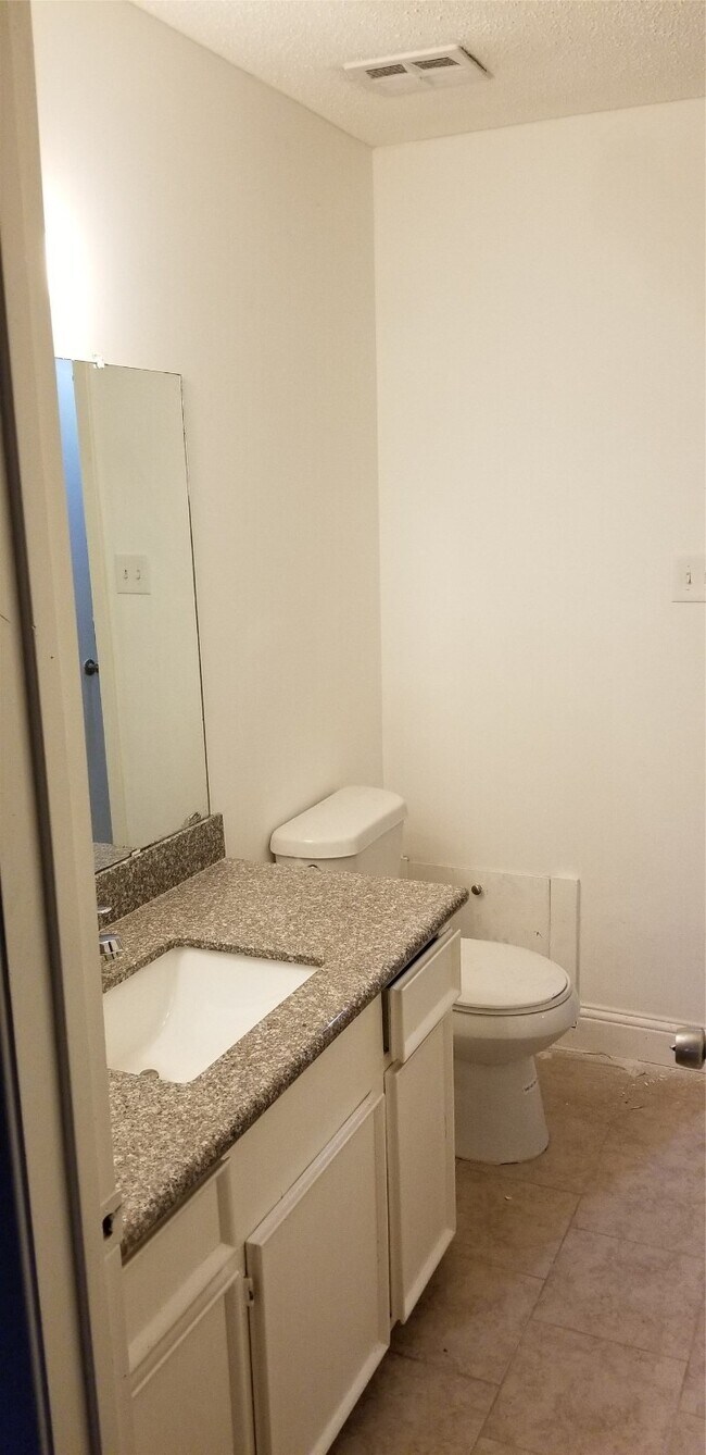 9537 Braeburn Glen Blvd in Houston, TX - Building Photo - Building Photo