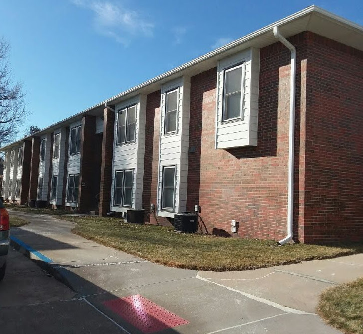 Crete Apartments in Crete, NE - Building Photo