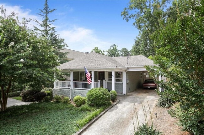 64 W Belle Isle Rd NE in Atlanta, GA - Building Photo - Building Photo