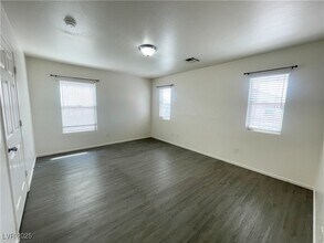 1836 N Luna Alegre St in Las Vegas, NV - Building Photo - Building Photo