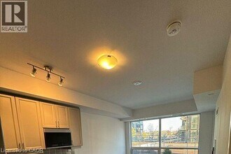 2343 Khalsa Gate in Oakville, ON - Building Photo - Building Photo