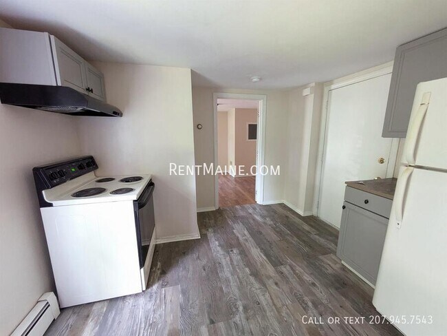 12 Spring St in Brewer, ME - Building Photo - Building Photo