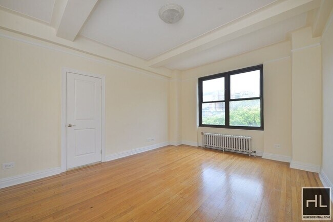 SECOND AVENUE in New York, NY - Building Photo - Building Photo