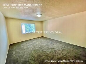 20584 Lorain Rd in Fairview Park, OH - Building Photo - Building Photo