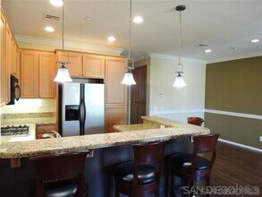 5076 Plaza Promenade in San Diego, CA - Building Photo - Building Photo
