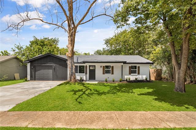 13321 Blossomheath Ln in Dallas, TX - Building Photo - Building Photo