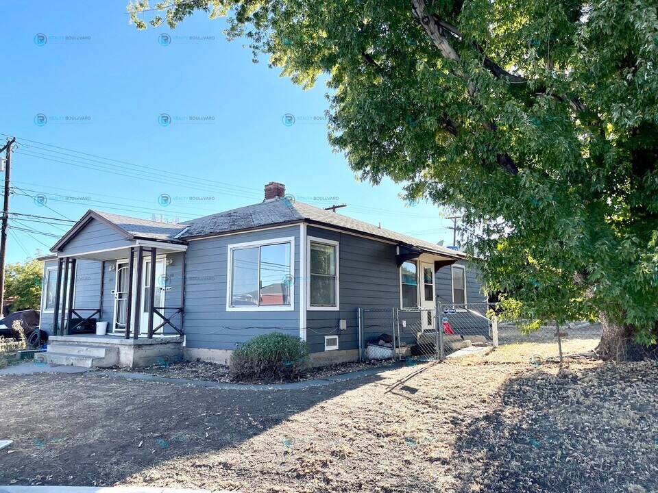 90 Arden Cir in Reno, NV - Building Photo