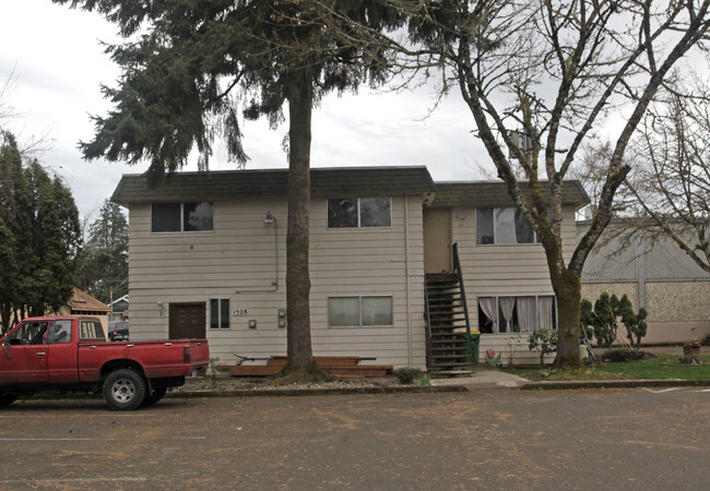 Parklawn Apartments in Forest Grove, OR - Building Photo - Building Photo