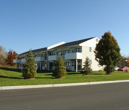 Dawnwood Senior Apartments in Hudson, NY - Building Photo - Building Photo