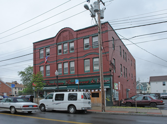 1001-1007 East Main St in Bridgeport, CT - Building Photo - Building Photo