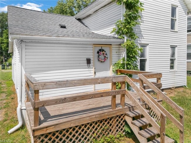 1915 Maple Ave NE in Canton, OH - Building Photo - Building Photo