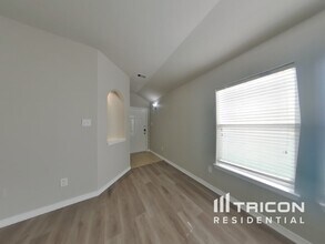 318 Annatto Ln in Crosby, TX - Building Photo - Building Photo