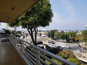 309 Avenue H in Redondo Beach, CA - Building Photo - Building Photo