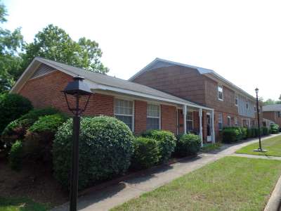 Warren Oak Apartments in Shelby, NC - Building Photo