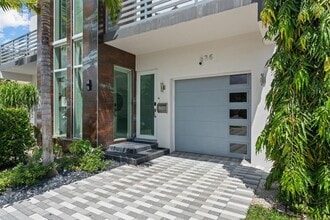 636 NE 8th Ave in Fort Lauderdale, FL - Building Photo - Building Photo