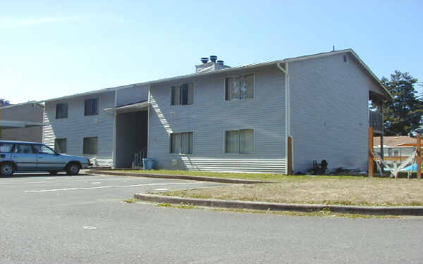 502 4th Ave SE in Pacific, WA - Building Photo - Building Photo