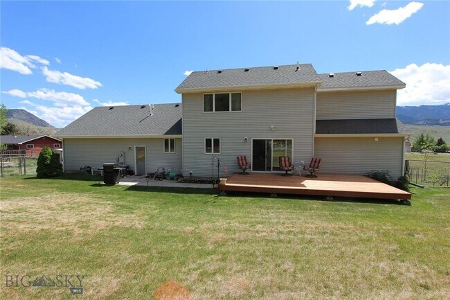 20 Gardiner View Rd in Gardiner, MT - Building Photo - Building Photo
