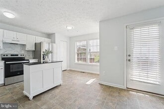 11 Gemstone Ct in Woodlawn, MD - Building Photo - Building Photo