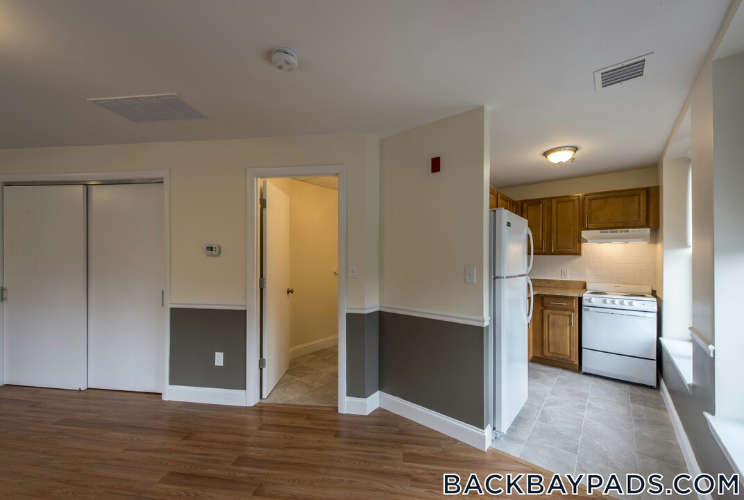 1078 Boylston St in Boston, MA - Building Photo