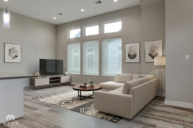 5902 Gardendale Dr, Unit 2 in Houston, TX - Building Photo - Building Photo