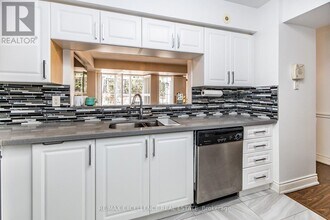 5 Everson Dr in Toronto, ON - Building Photo - Building Photo