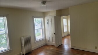 248 Elm St, Unit 4 in Montpelier, VT - Building Photo