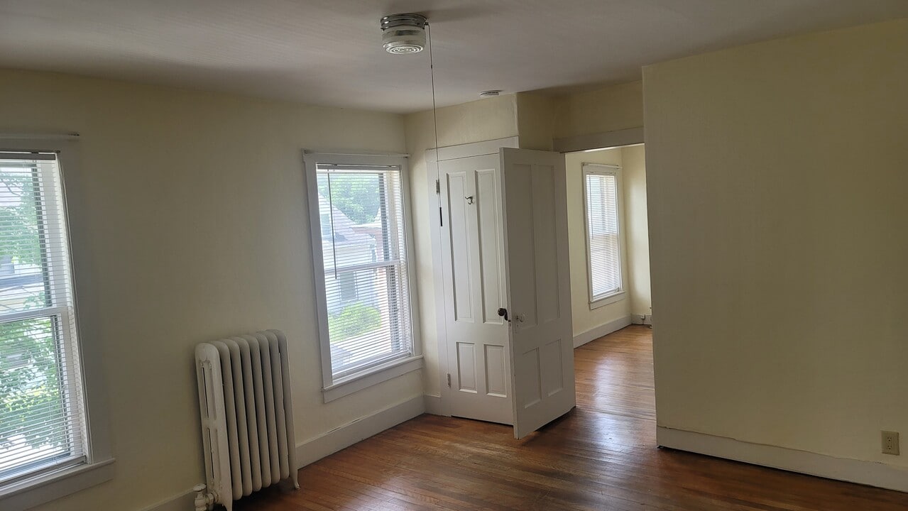 248 Elm St, Unit 4 in Montpelier, VT - Building Photo