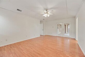 6943 Mill Falls Dr in Dallas, TX - Building Photo - Building Photo