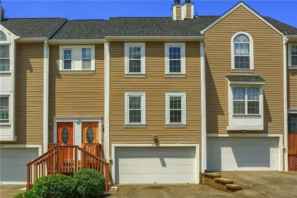 2748 Hunters Point Dr in Wexford, PA - Building Photo