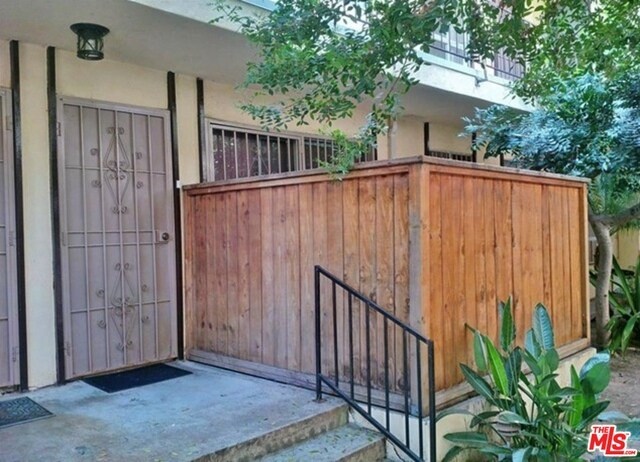 756 N Inglewood Ave-Unit -2 in Inglewood, CA - Foto de edificio - Building Photo