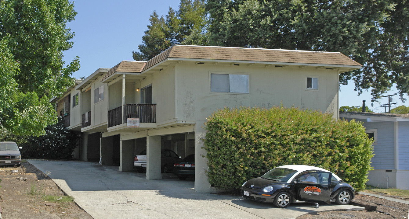 1515 Pacheco Blvd in Martinez, CA - Building Photo