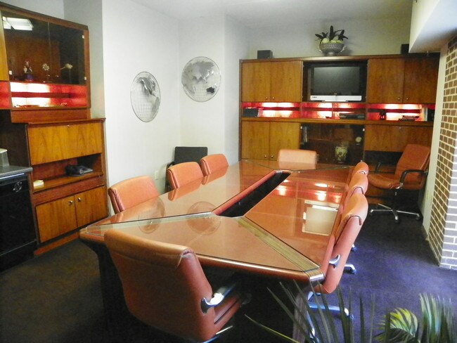 Burrowes Corner in State College, PA - Foto de edificio - Building Photo