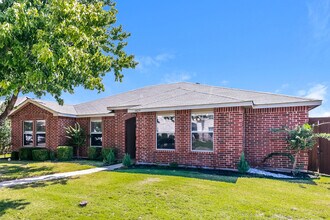 1429 Hickory Creek Ln in Rockwall, TX - Building Photo - Building Photo