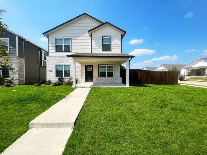 4410 Lassen Trail in Forney, TX - Building Photo