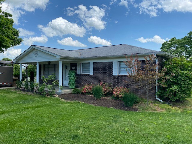 3838 Copper Ridge Rd in Morristown, TN - Foto de edificio