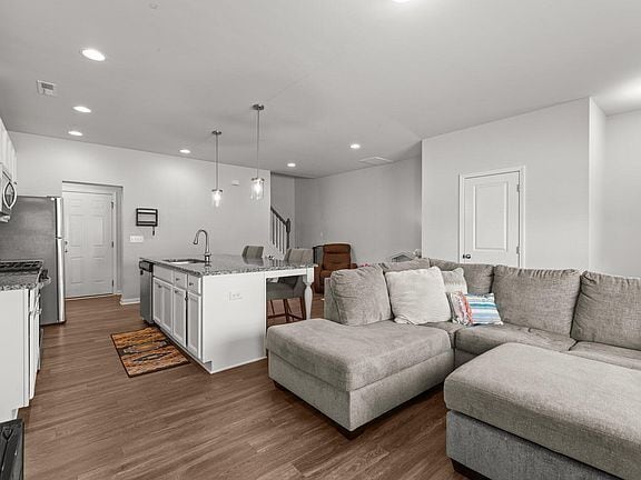 1805 Kauri Cliffs Dr in Fuquay Varina, NC - Building Photo - Building Photo