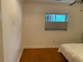 3725 SW 60th Ct in Miami, FL - Building Photo - Building Photo